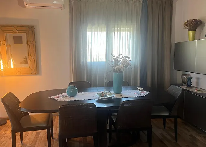 Elea House * Epanomí